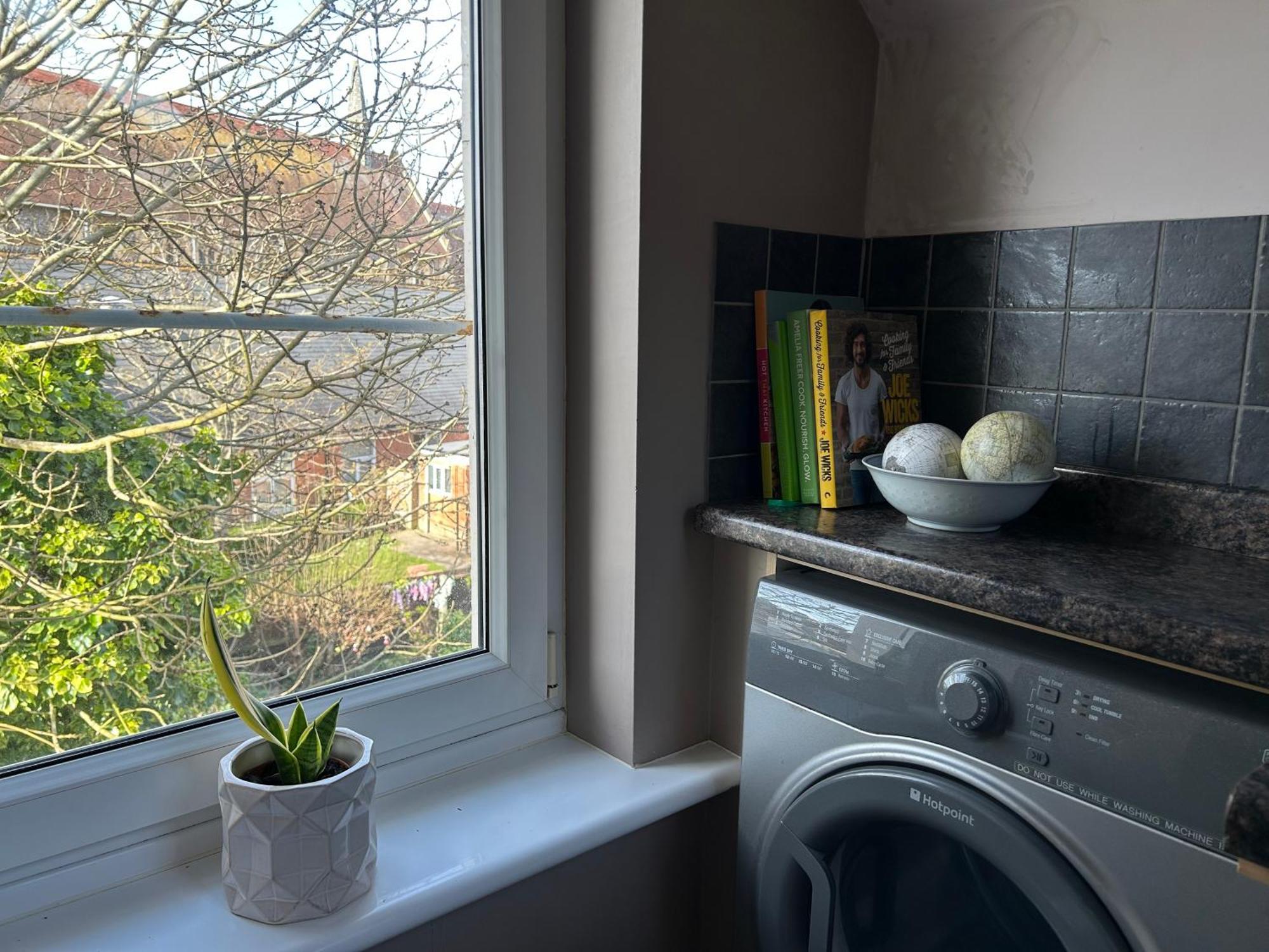 Seaside Rentals Bournemouth - 2Br, Upto 6Ppl, Beach 3 Min Walk, Dogs Ok, Wifi, Park 2 Cars Exterior foto
