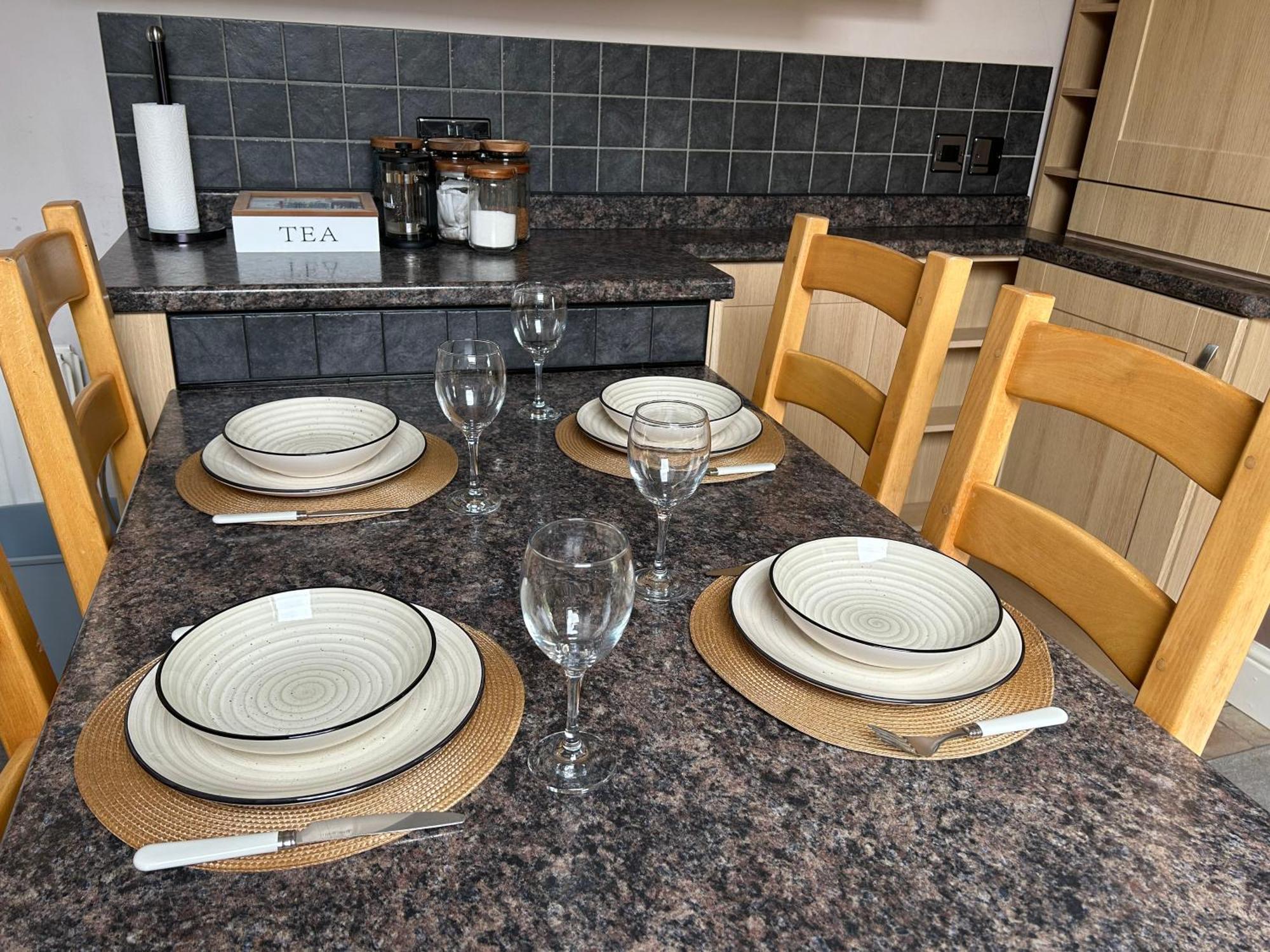 Seaside Rentals Bournemouth - 2Br, Upto 6Ppl, Beach 3 Min Walk, Dogs Ok, Wifi, Park 2 Cars Exterior foto